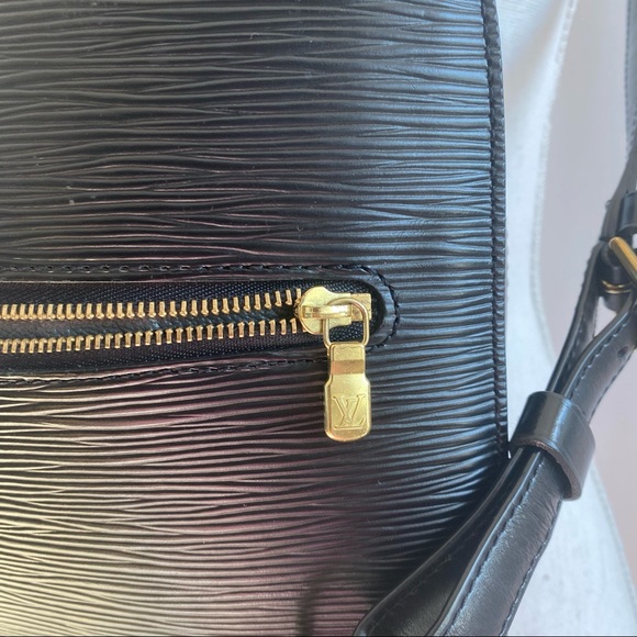 Louis Vuitton epi mabillon backpack M52232 - Picture 3 of 11